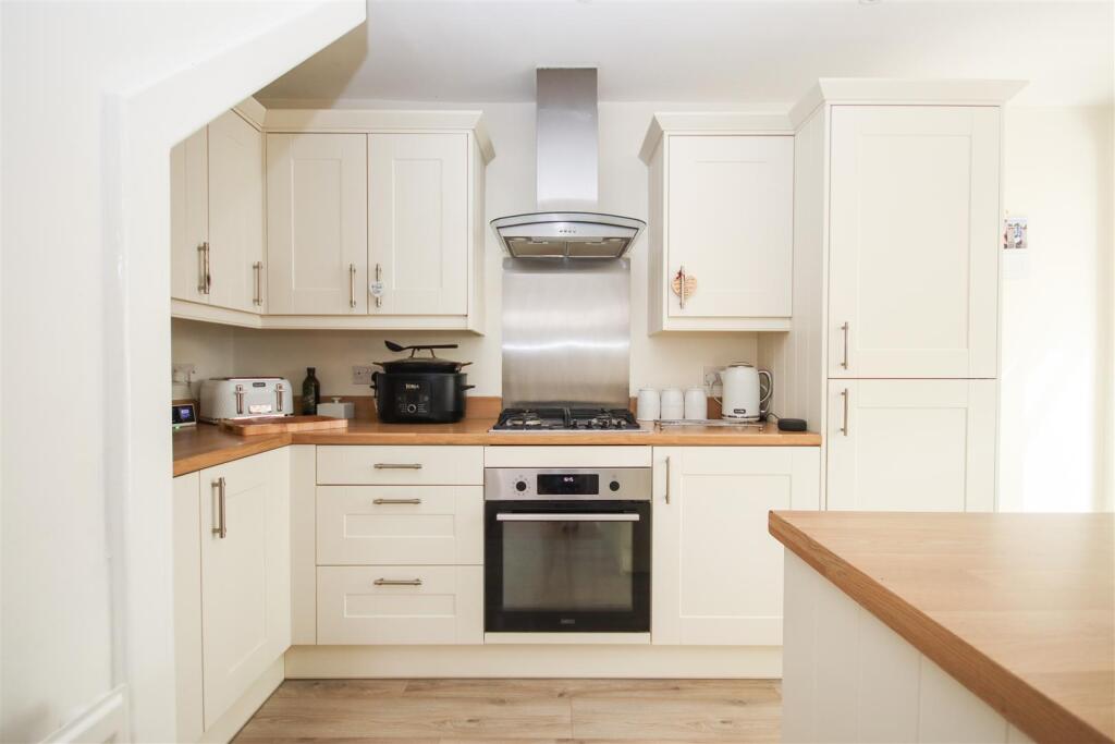 NN10, Masefield Drive, Rushden - View 5