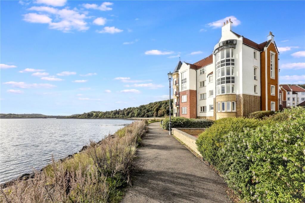 2-bed flat on The Moorings, Dalgety Bay, Dunfermline, Fife, KY11, £219,995