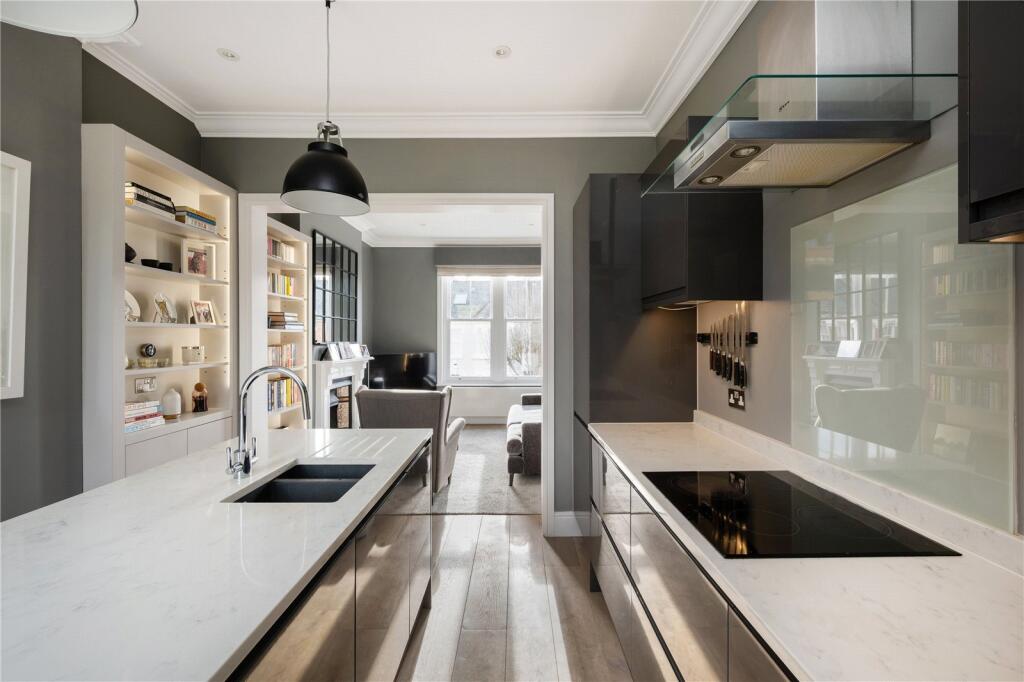 Main image of property: Broomwood Road, Between the Commons, SW11