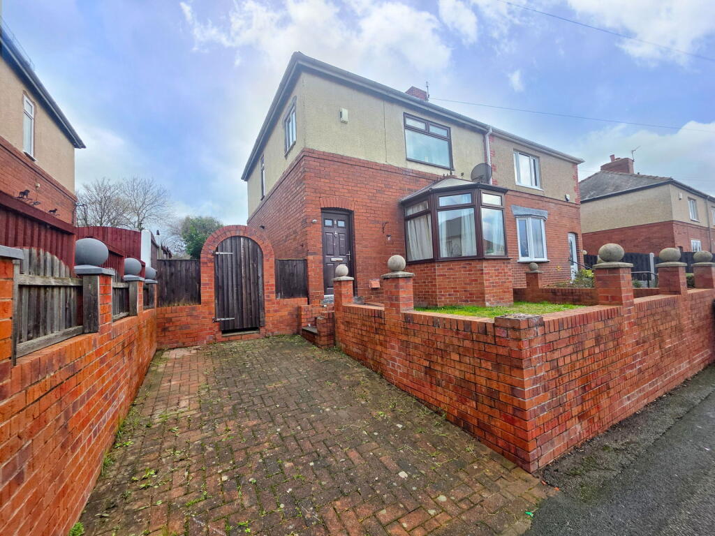 3-bed semi-detached on Willow Dene Road, Grimethorpe, Barnsley, S72 7ER, £145,000