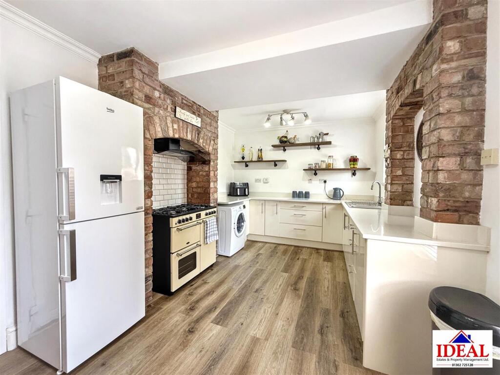 House in Doncaster - View 3