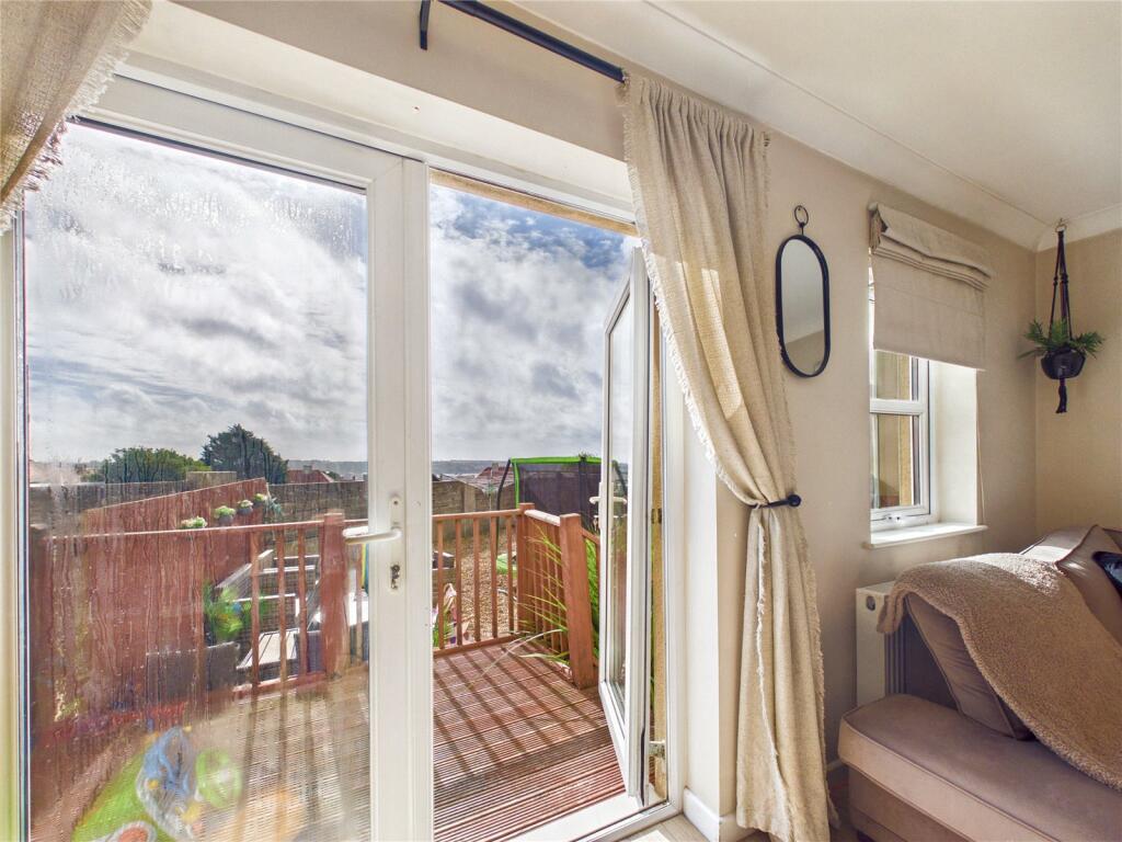 House in Neyland, Pembrokeshire - View 5