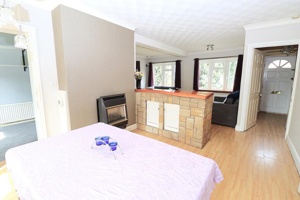 Cairngorm Place, Farnborough, GU14 photo 4