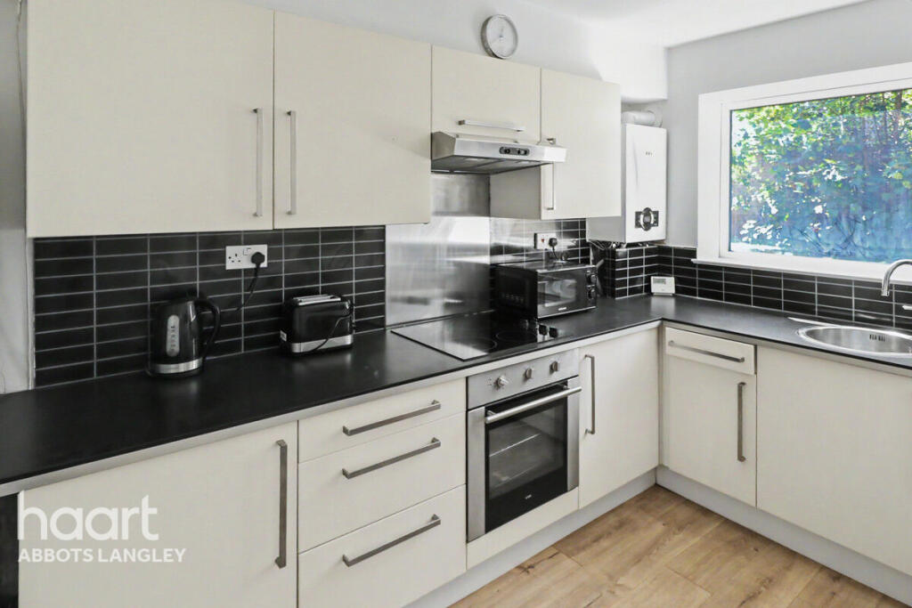 Thamesdale, ST ALBANS photo 4