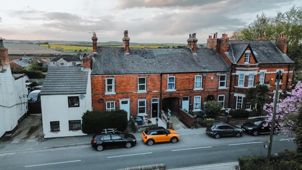 Main image of property: Kirkgate, LS25