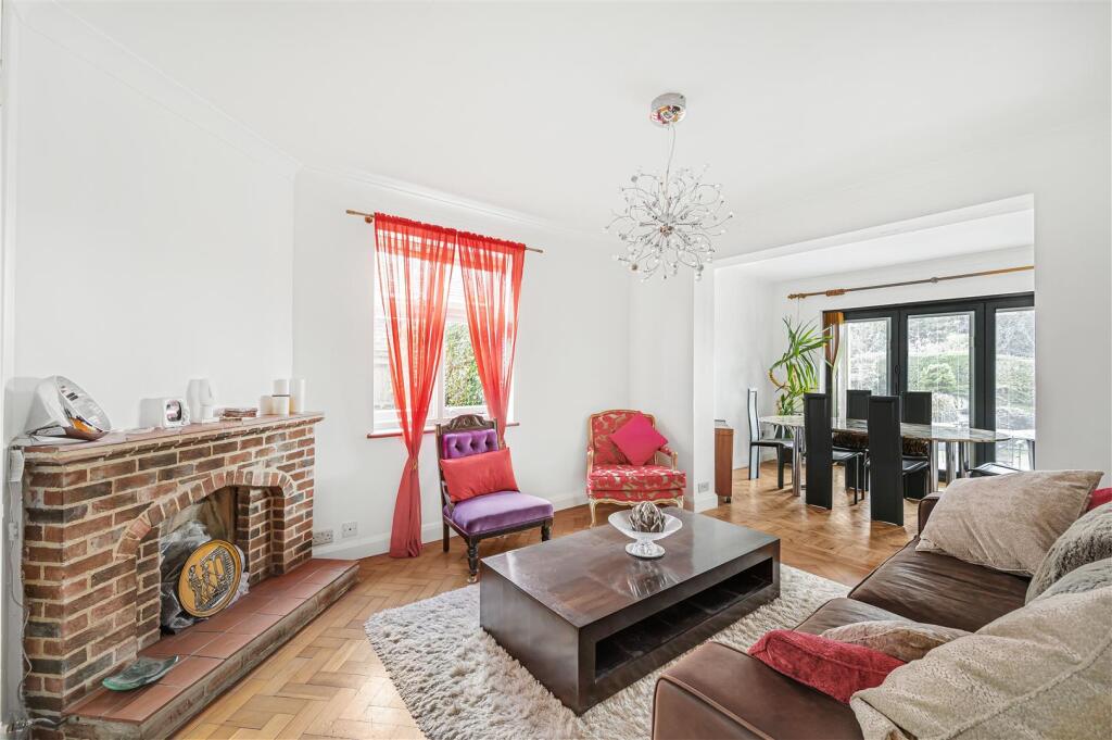 House in Brighton - View 5