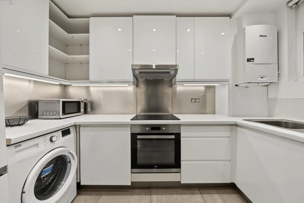 Main image of property: Rowland Hill House, Nelson Square, London, SE1
