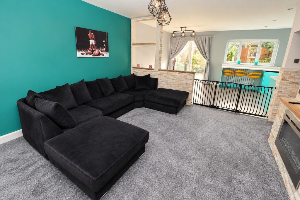 House in Bolton - View 5