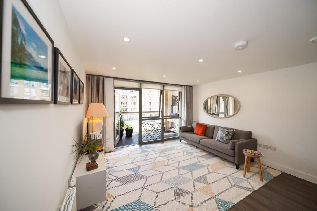 Main image of property: Arlington Avenue, London, N1