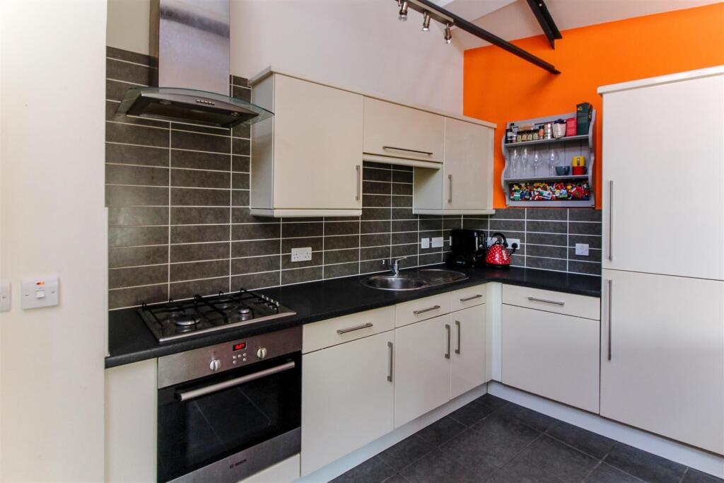 Apartment in Norwich - View 5