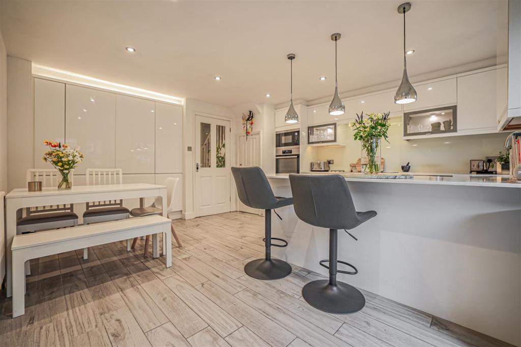 House in Dacorum, Hertfordshire - View 4