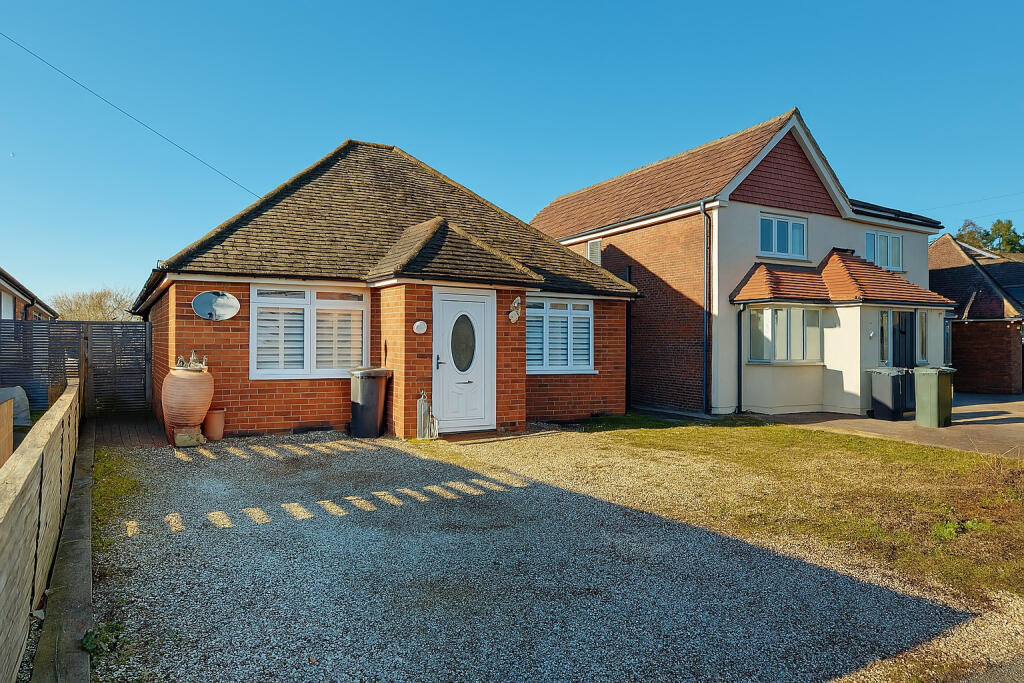 Main image of property: Summers End, Kingsnorth TN23 3ED