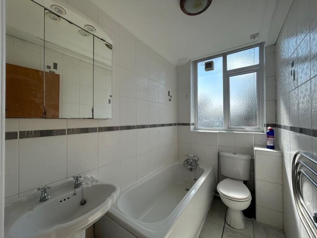 Apartment in Chelmsford - View 5