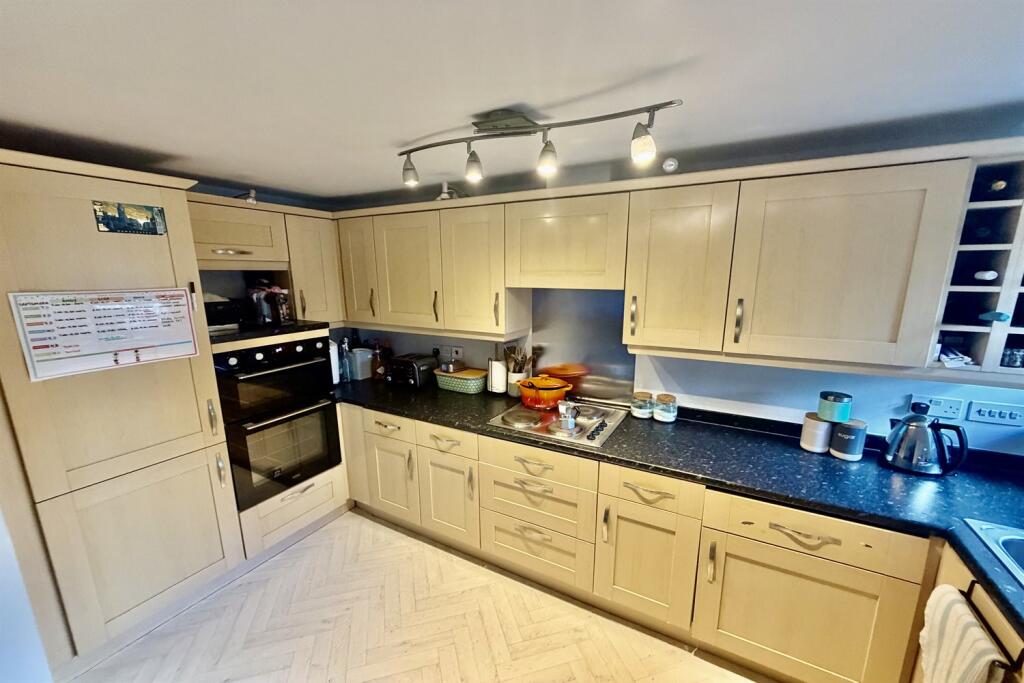 Apartment in Trafford, Greater Manchester - View 3