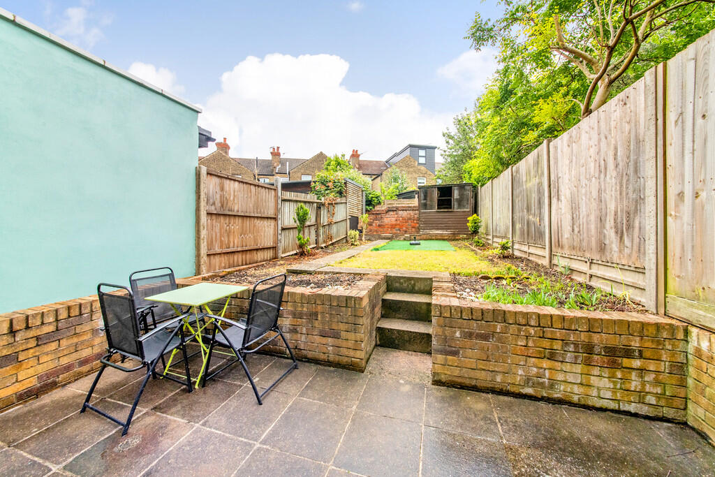 2 bedroom terraced house for rent