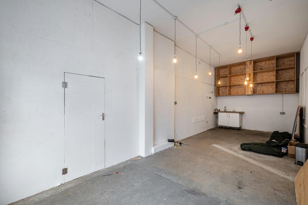 Hoxton St 147 - 1.jpg
