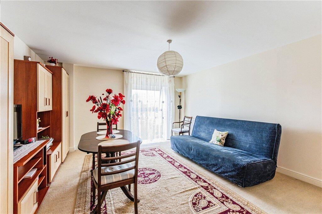 Apartment in London - View 5
