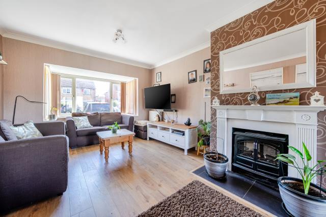 Alexander Road, Thatcham - View 3