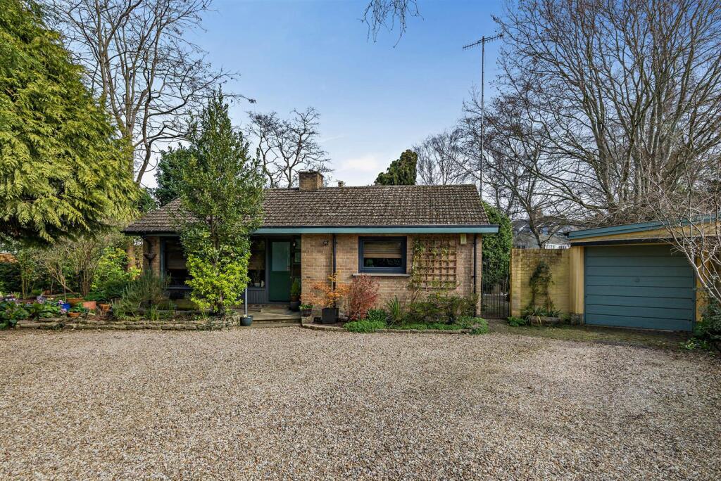 Main image of property: The Avenue, Cirencester