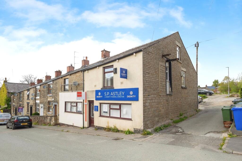 3-bed terraced on Micklehurst Road, Mossley, Ashton-under-Lyne, Greater Manchester, OL5, £250,000