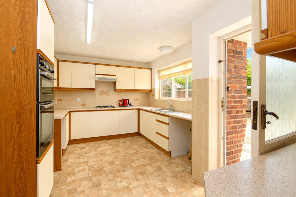 House in New Forest, Milford-on-Sea - View 5