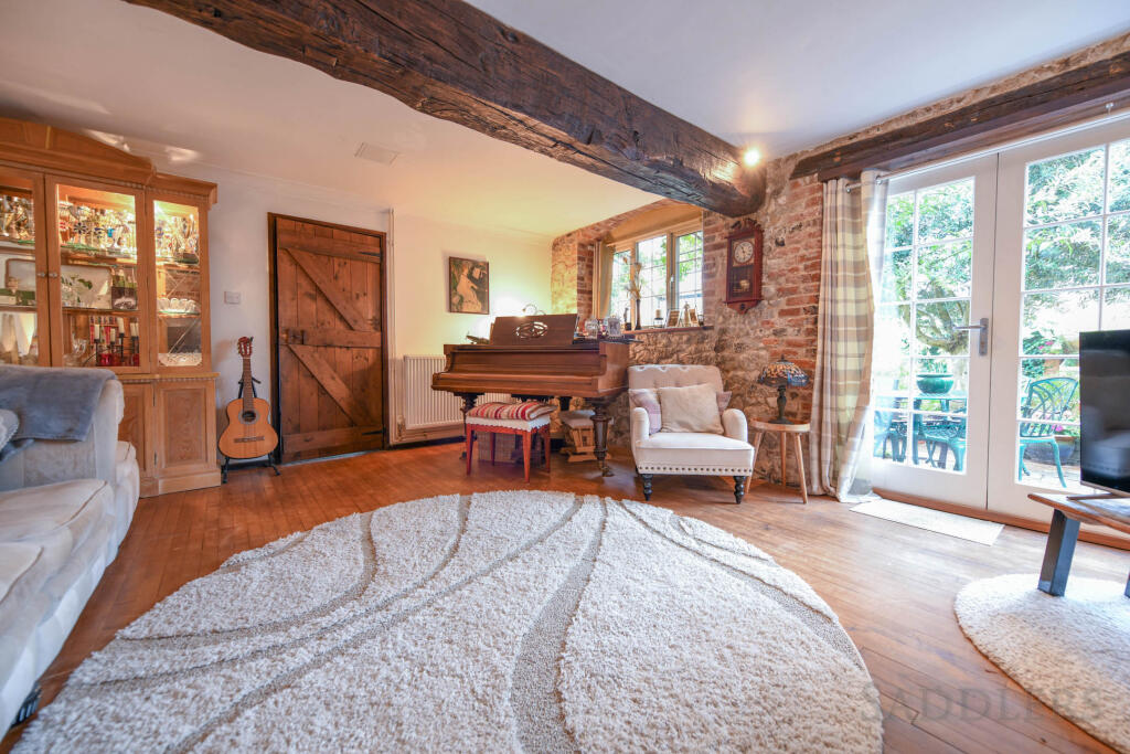 House in Tonbridge - More