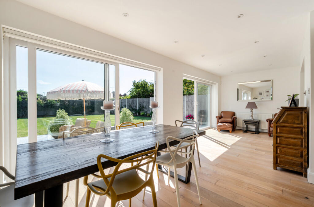 Beehive Lane, Ferring, Worthing, BN12 photo 5