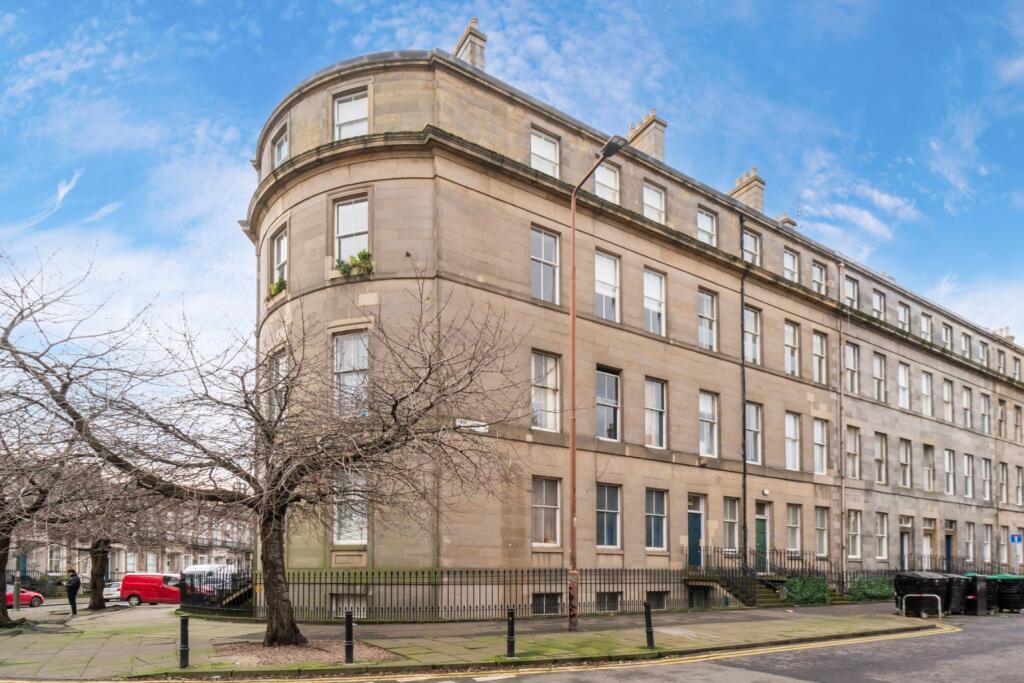 Main image of property: 32/6 Montgomery Street, New Town, Edinburgh EH7 5JS