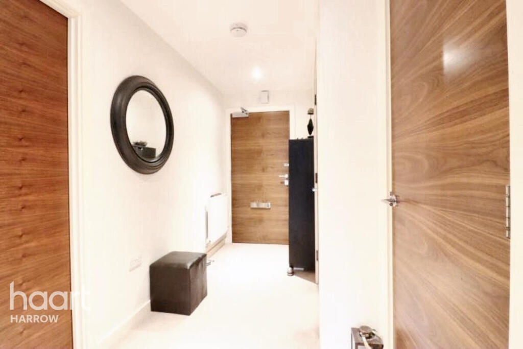 1-bed apartment on Howard Road, Stanmore, £325,000