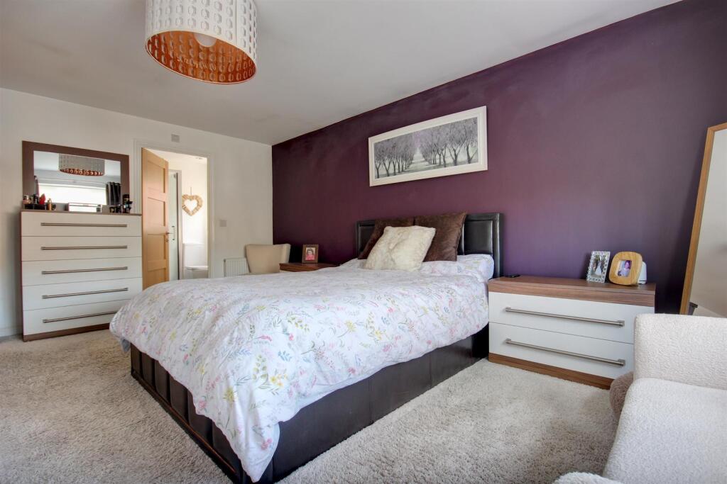 House in Hull, Newland Park, Newland - More