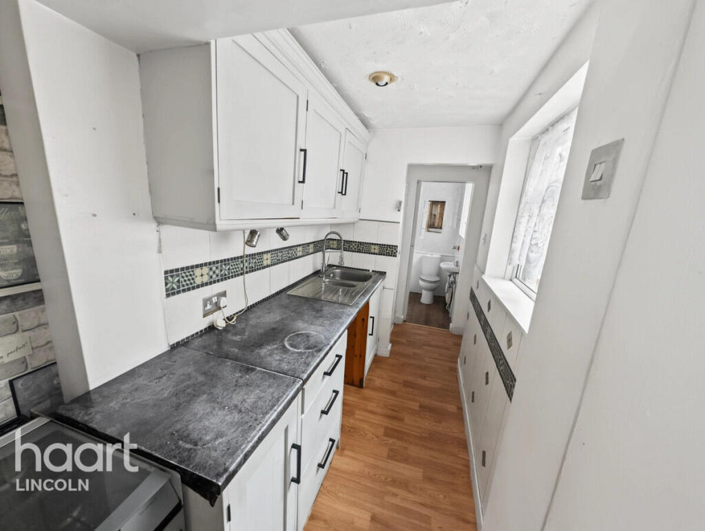House in Lincoln, New Boultham - View 5