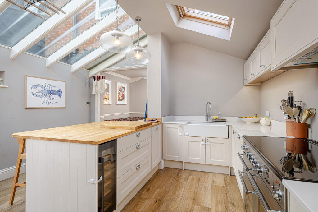Fairycroft Road, Saffron Walden photo 2