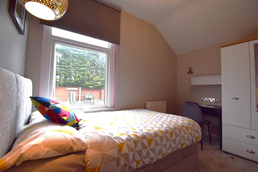 Main image of property: Room 6 (Pink) 352 North Road, Cardiff