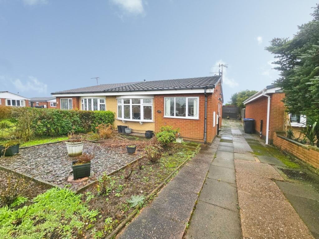 2-bed semi-detached on Royce Avenue, Knypersley, Stoke-On-Trent, £165,000