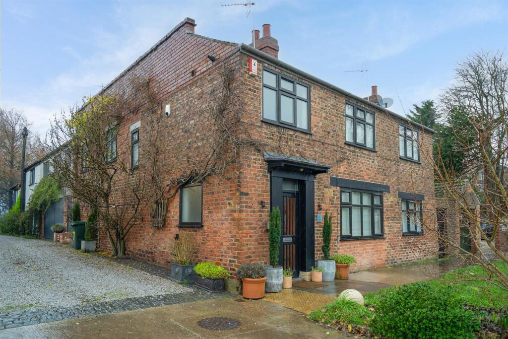 Main image of property: New Lane, Holgate, York, YO24 4NT