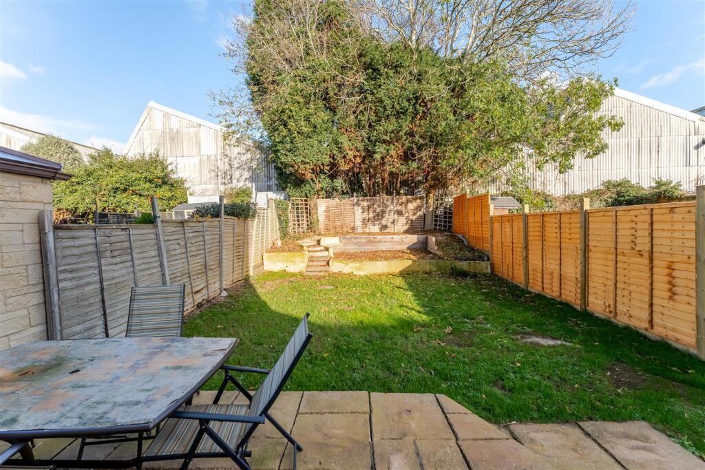Three bedroom home in a quiet cul-de-sac in Yatton village photo 2