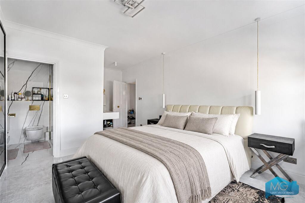 Apartment in London - More