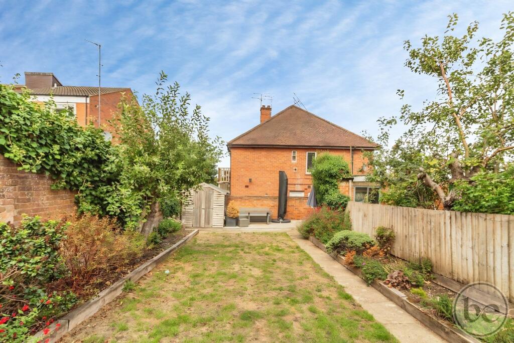 House in Reading - View 4