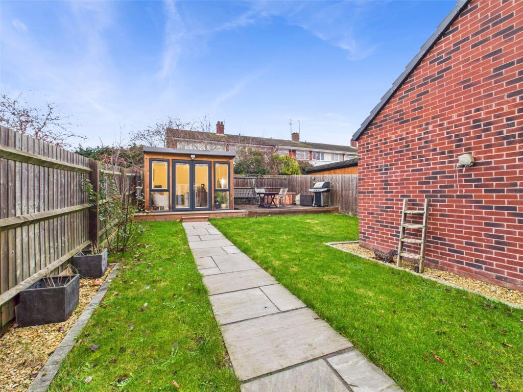 Woodgreen Square, Chinnor, Oxfordshire, OX39 photo 3