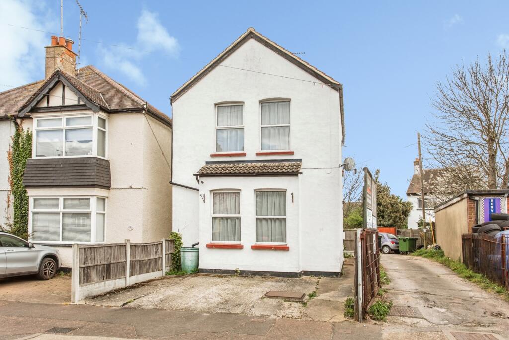 Main image of property: Cricketfield Grove, Leigh-on-Sea, SS9