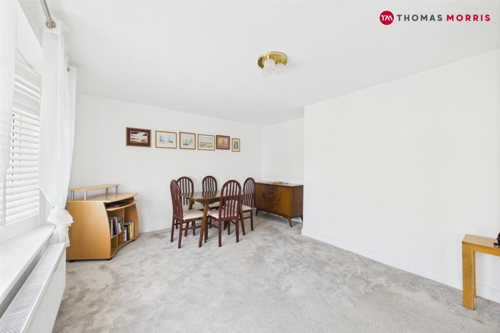 Chesham Road, Sawtry, Huntingdon, PE28 photo 4