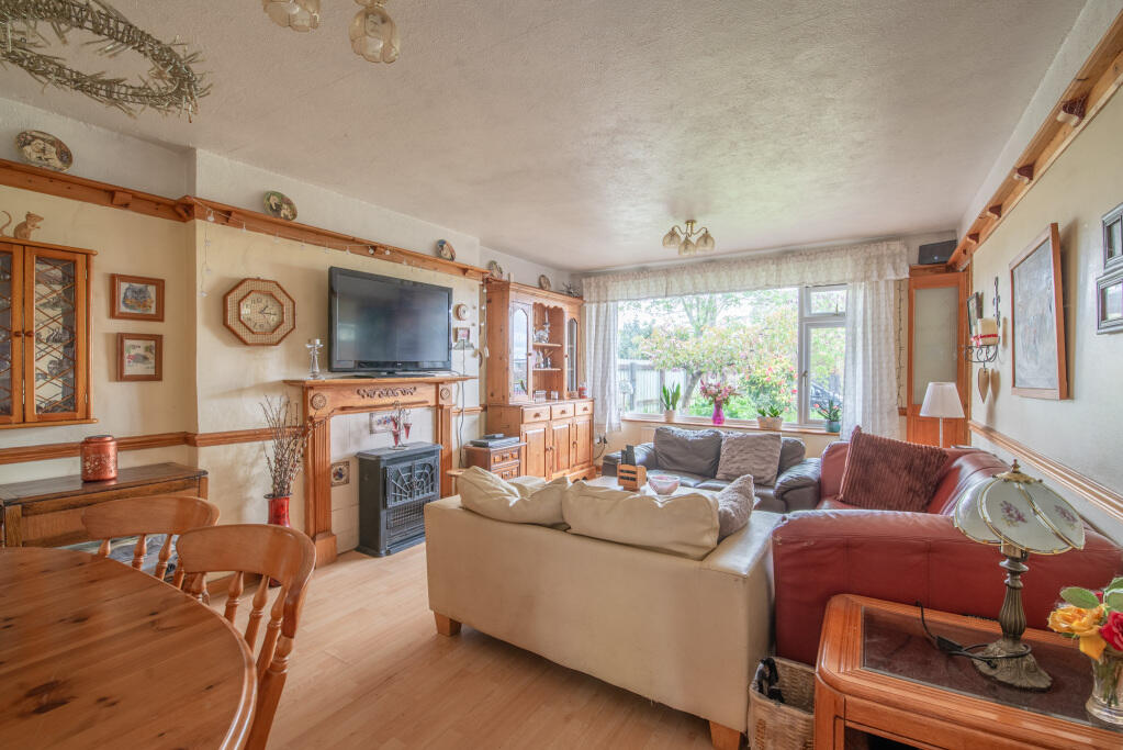 Wellington Road, Wilsden, West Yorkshire, BD15 - View 6