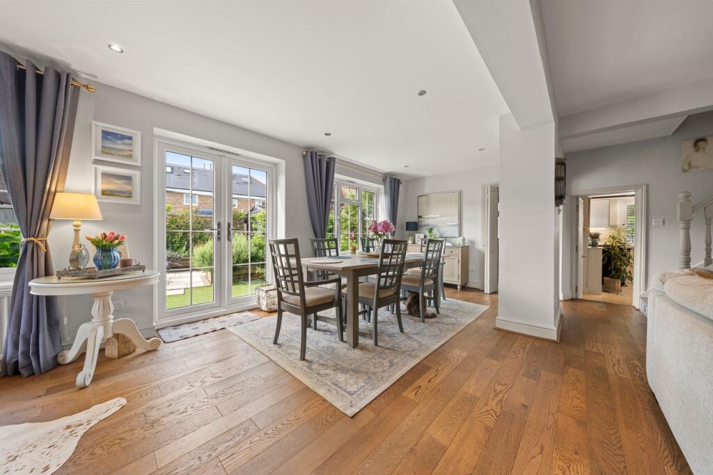 House in Elmbridge, Stoke D'Abernon - More