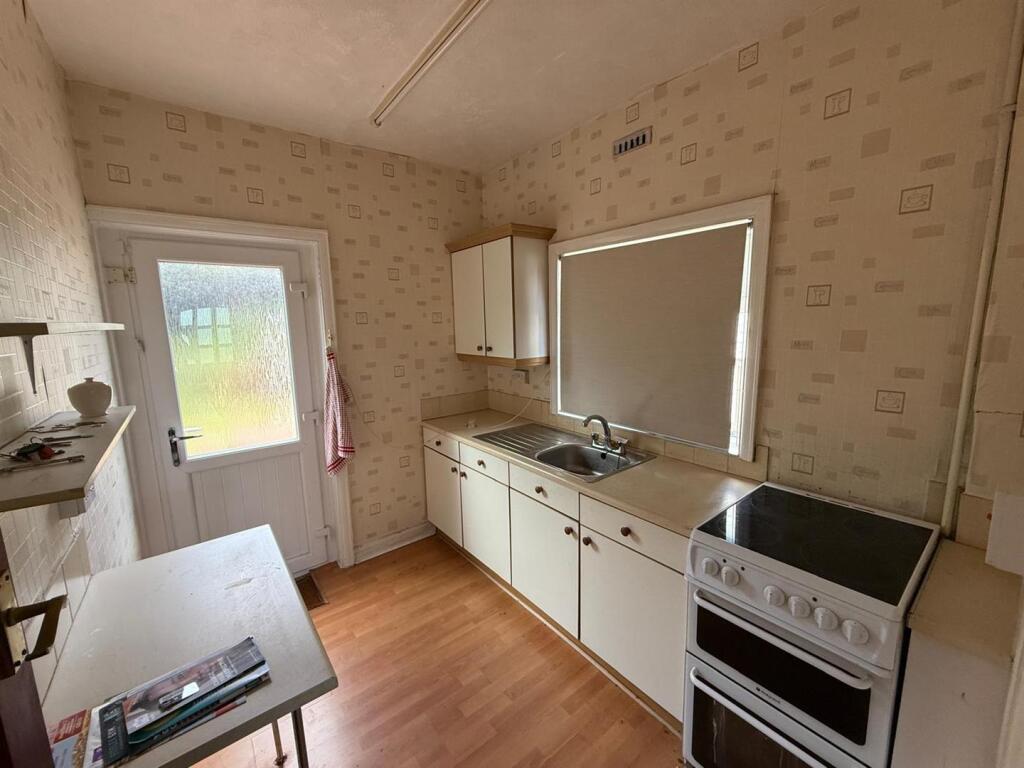 Rooley Crescent, Bradford photo 4