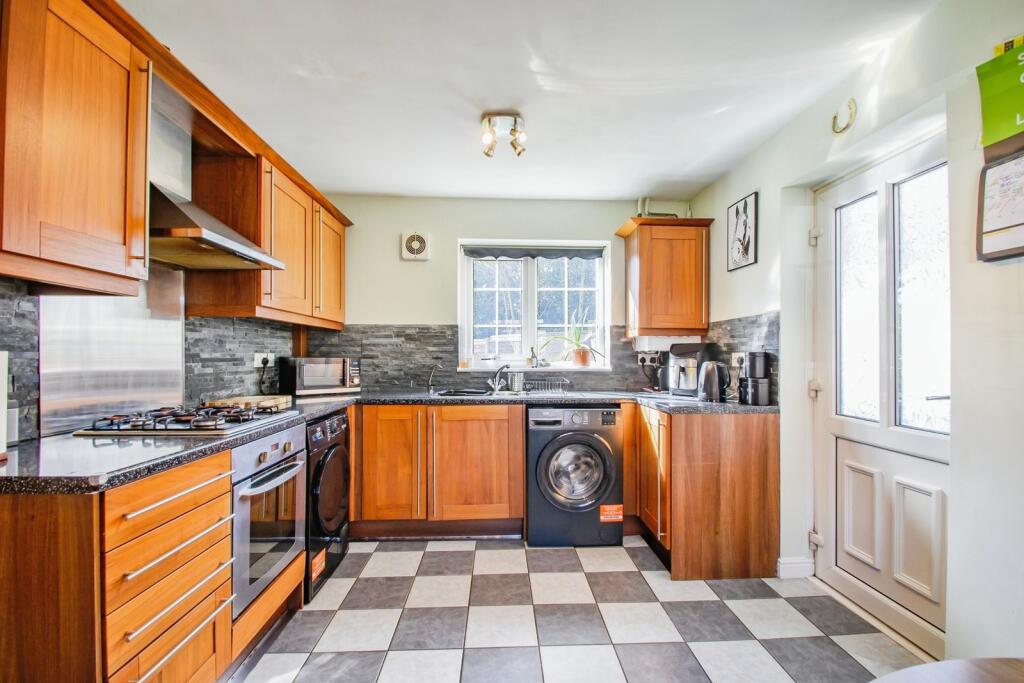 House in Salford, Greater Manchester - View 6