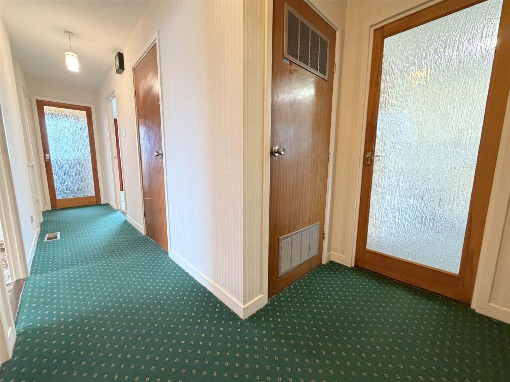 8 Tower Gardens, Westhill, Inverness, IV2 photo 3