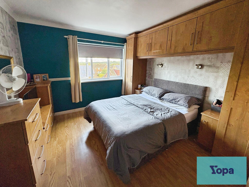 House in Stoke-on-Trent - View 4