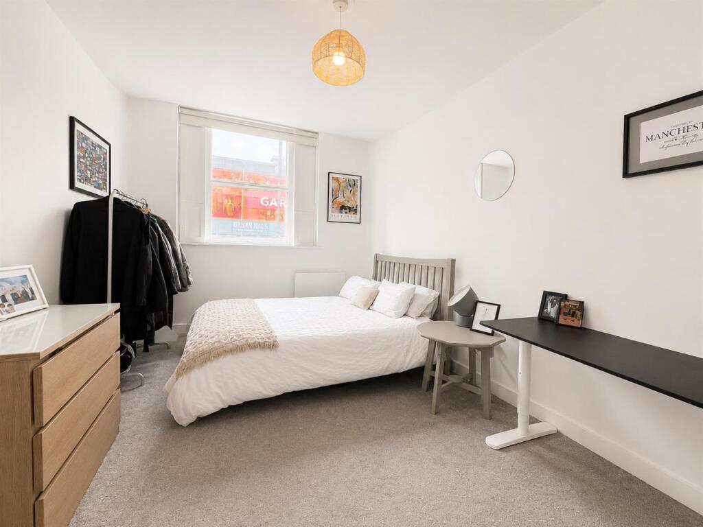 Apartment in Stockport - More