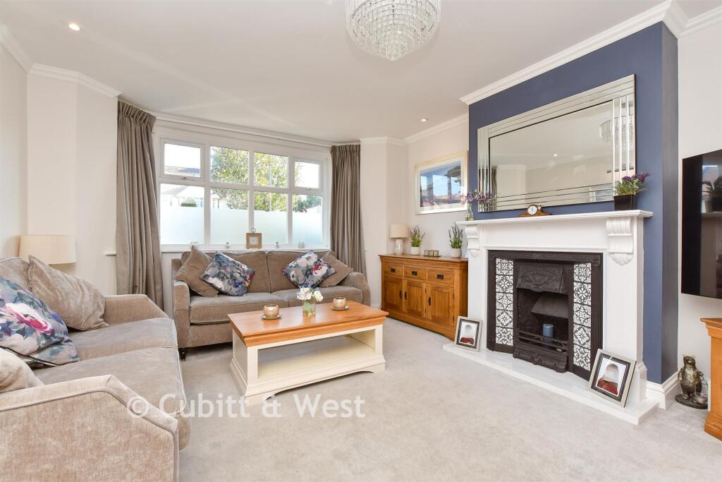 House in Epsom, Nork - View 4