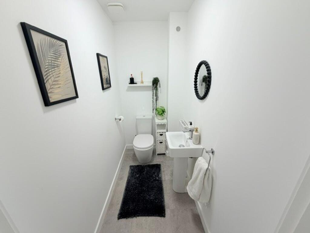 House in Dunfermline, Masterton - More